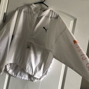 Puma wind breaker 1/2 zip.